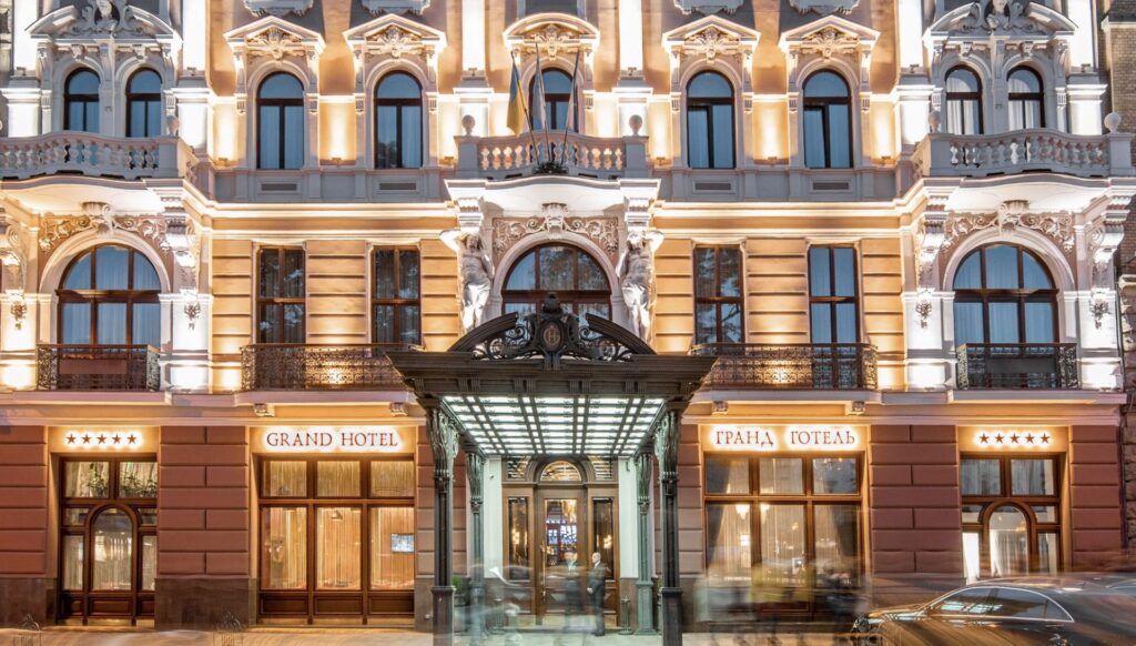main-photo