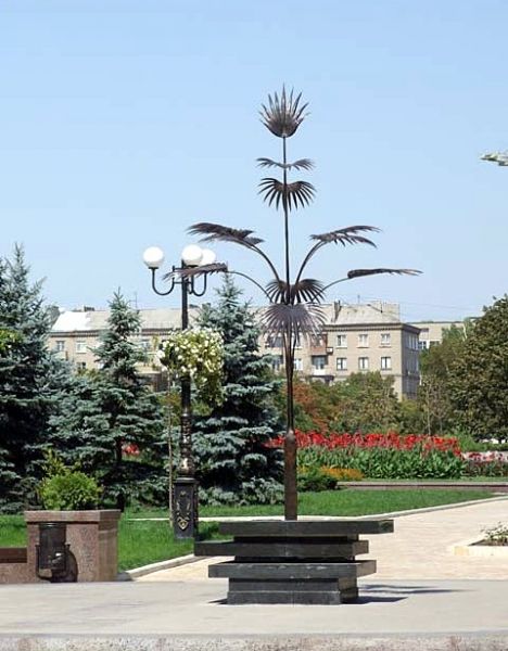 Пальма Мерцалова, До